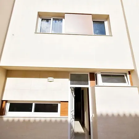 Apartament Los Korales Apartman *