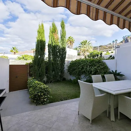 Apartament Los Korales Apartman